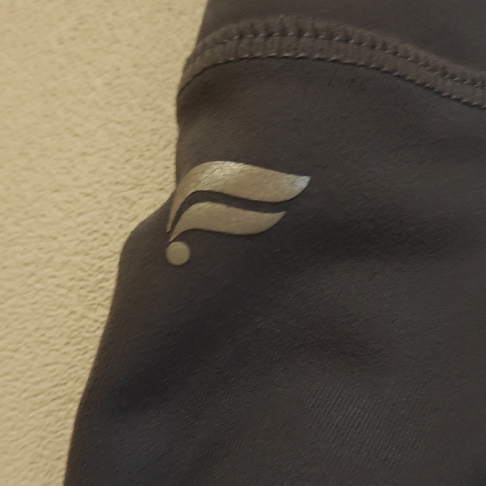 Fabletics PureLuxe Dark Gray Leggings - Picture 3 of 4